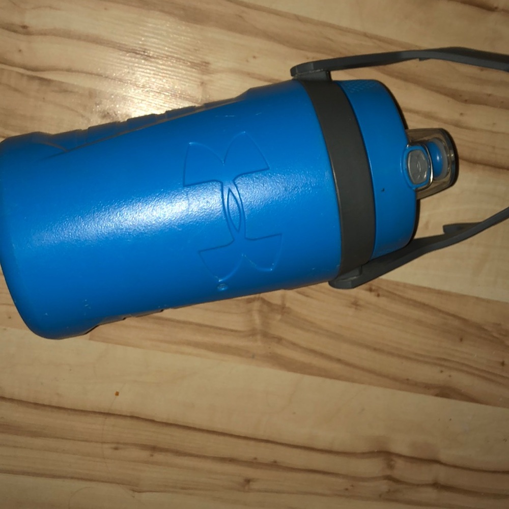 Under armour water jug, 1.9 litres